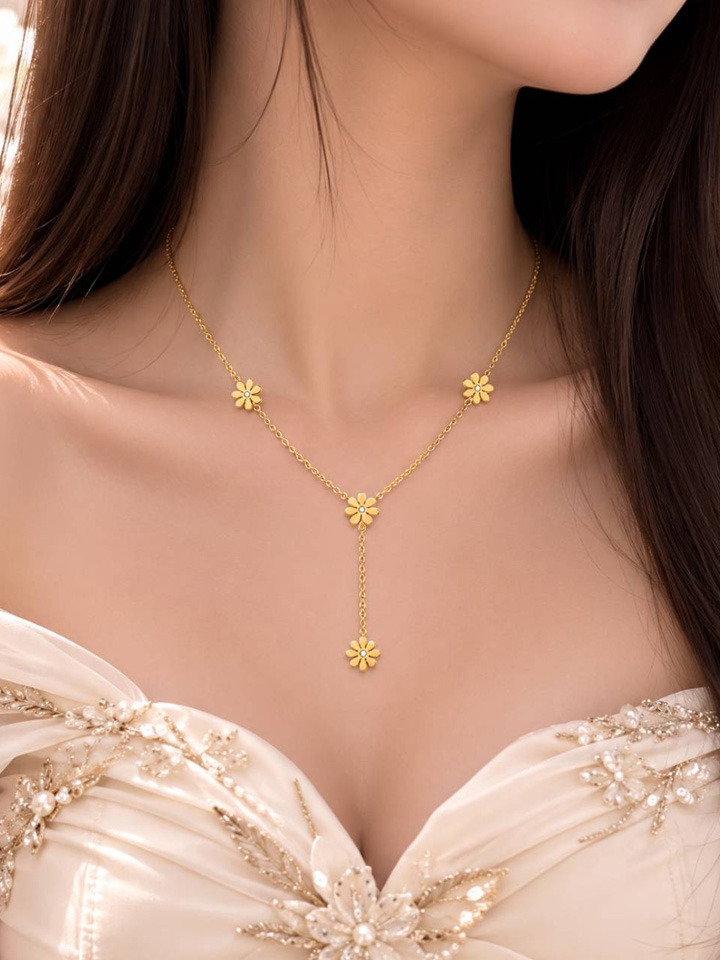 Sweet-Daisy-Cascade-Neckl